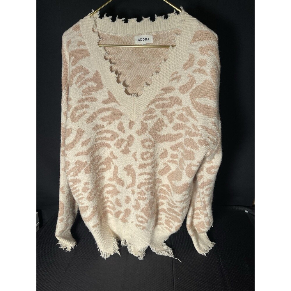 Adora Cream/Ivory Leopard Print V Neck Sweater Sz M #0511